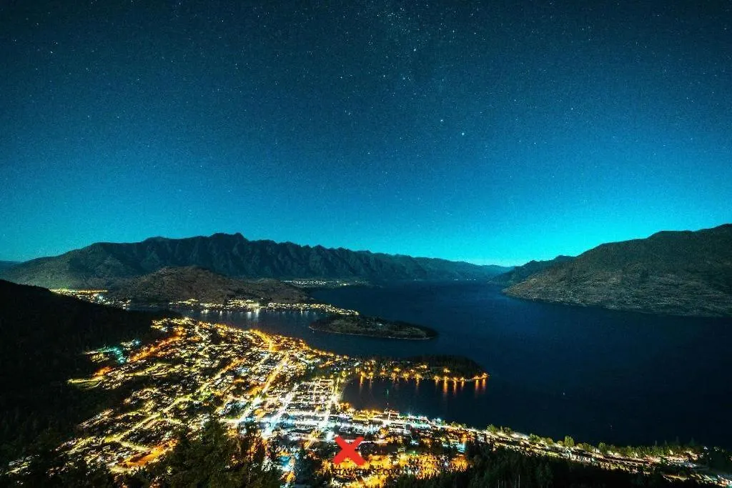 Base Backpackers Queenstown-1